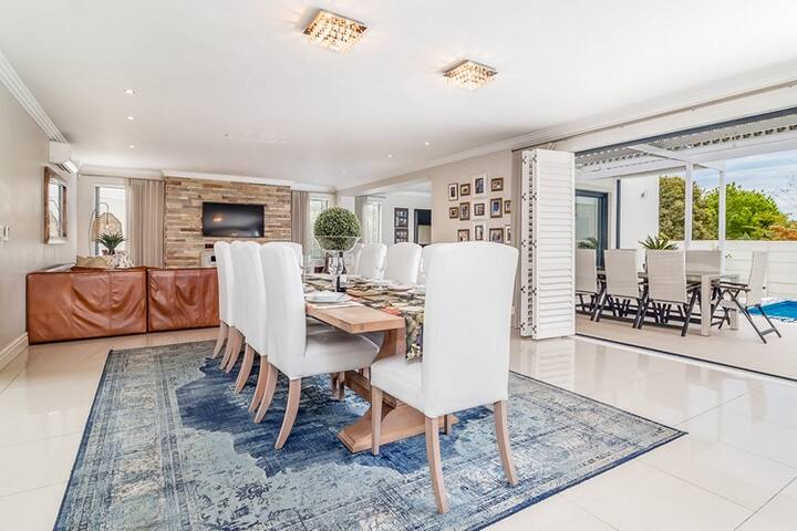 Family Home, 3 bedroom, Pool, Central Durbanville gallery image 2