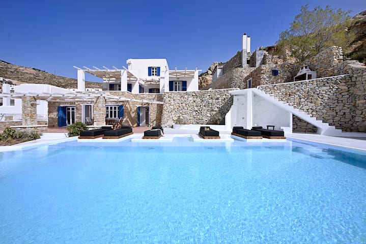 WONDERFUL VILLA CHRYSTA
