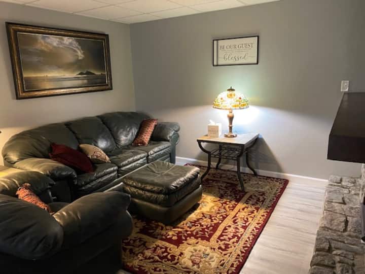 2b/2b, Kitchen, Den W/fireplace With  Country Feel - Lake Spivey, GA