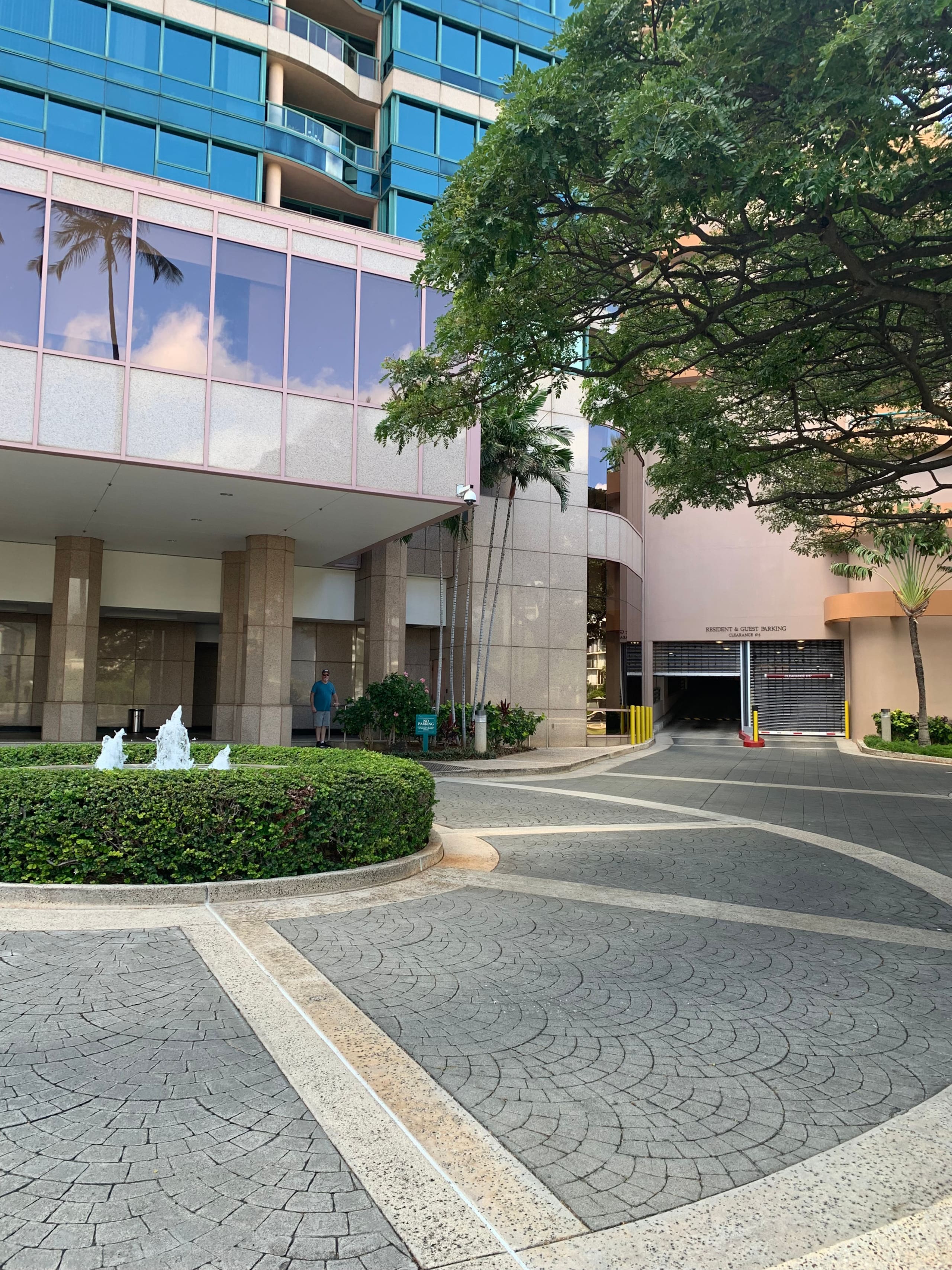 Condo in Honolulu · ★4.43 · 2 bedrooms · 3 beds · 1 bath - Image 26