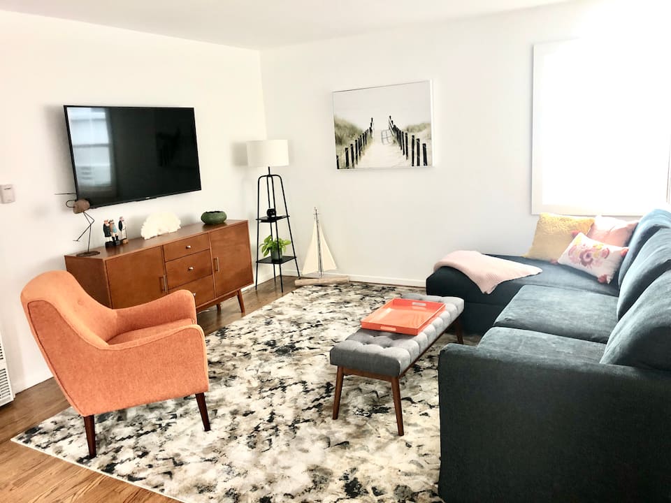 Picture of Los Angeles, CA Vacation Rentals (4.9 out of 5) - Airbnb
