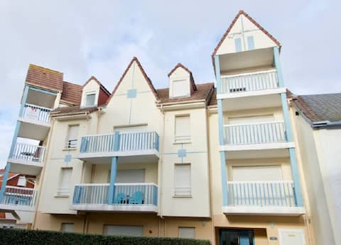 Top performing Airbnb: Nice bright studio, beach. in Le Touquet Paris Plage