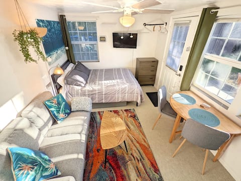Popular Airbnb listing: 200ft² Tiny Home in ♥️ of SLC, Minutes to ⛰️🥾🚵⛷️ in Sugar House
