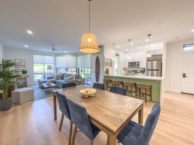 MAUI BLISS! RARE Wailea 3-bedroom…sleeps 10!