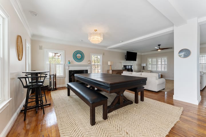 طاولة طعام تتضاعف كطاولة بلياردو!