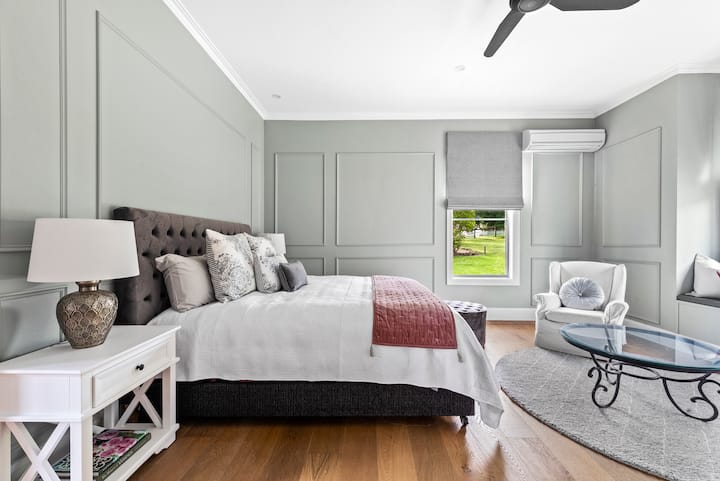 საძინებელი 2 - დიდი საწოლი შეიძლება გაიყოს 2 ცალად მოთხოვნისამებრ 