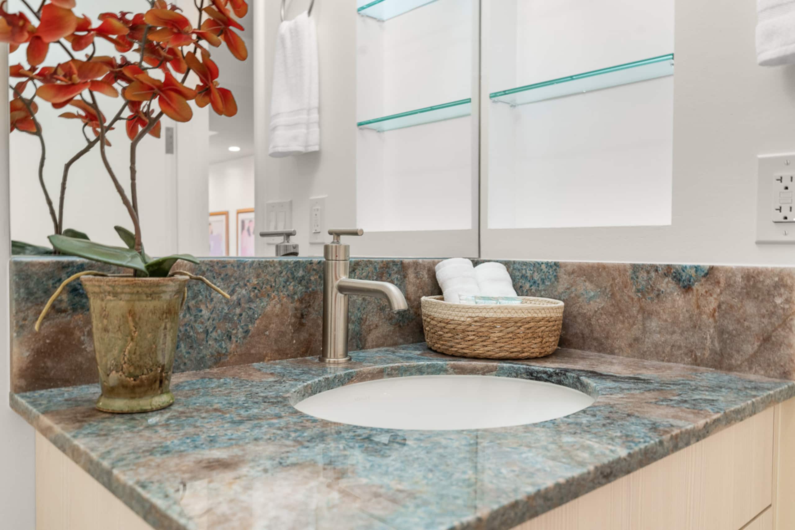 Condo in Kihei · ★4.97 · 1 bedroom · 1 bed · 2 baths - Image 30