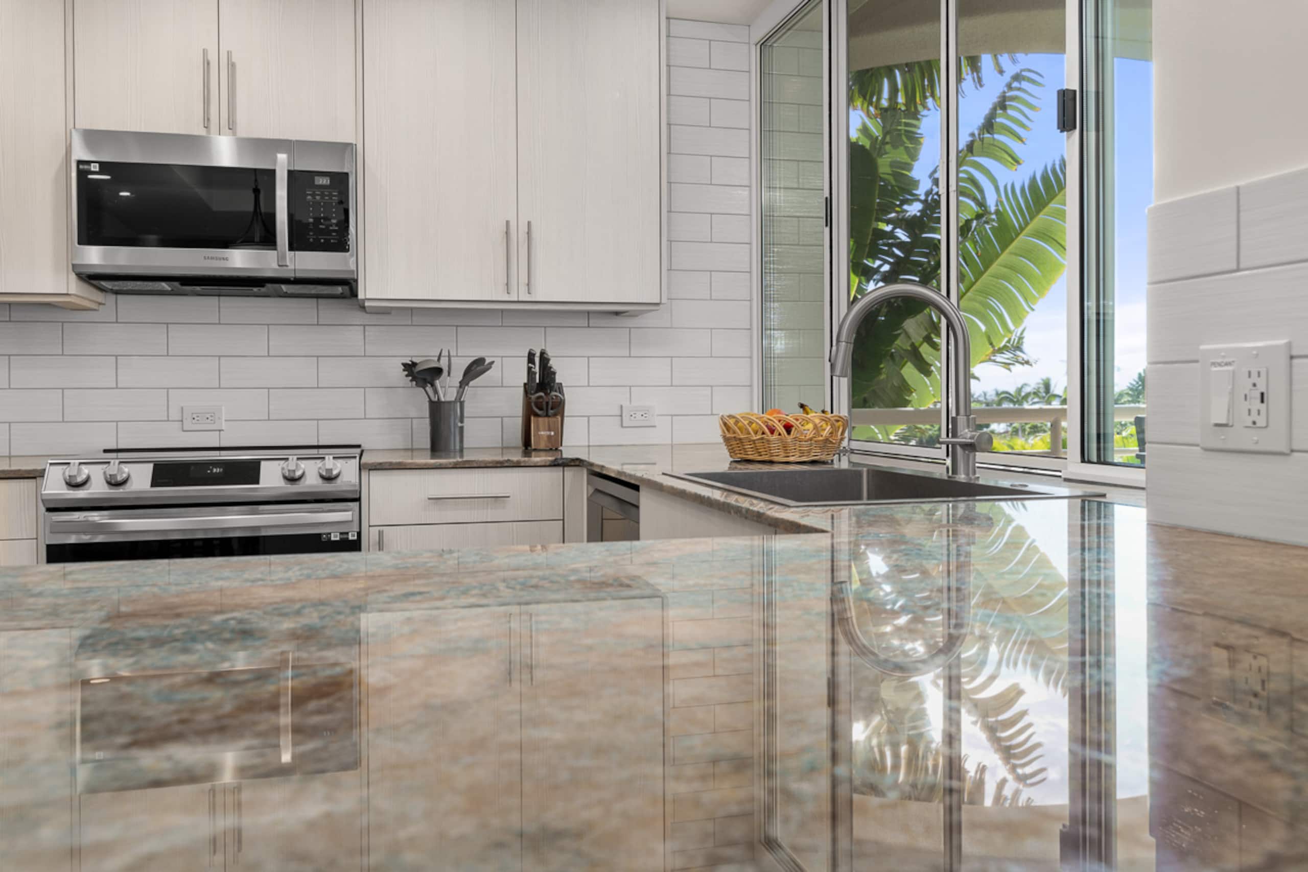 Condo in Kihei · ★4.97 · 1 bedroom · 1 bed · 2 baths - Image 14