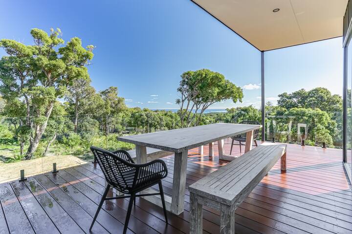 Carpe Artes – Peaceful Luxury with Ocean Views gallery image 5