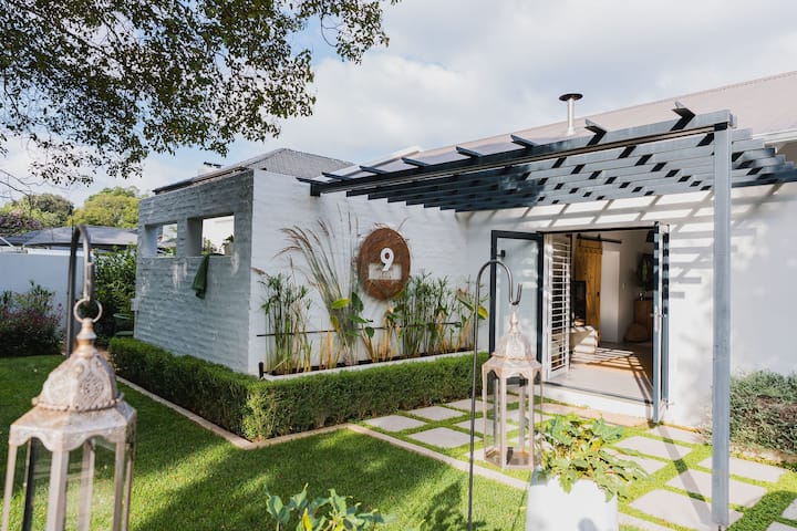 Beautiful 5 bedroom boutique guest house