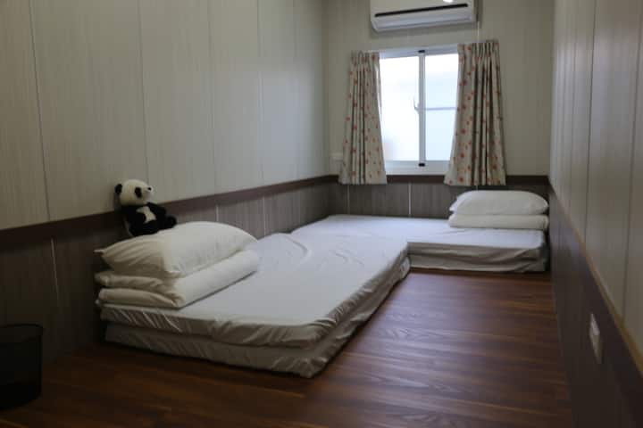 Izba v japonskom štýle, obľúbená izba pre deti, 2 - 4 lôžka