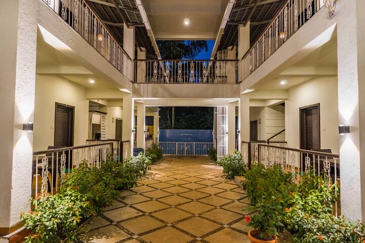 8 BHK Luxury Private Pool Villa Candolim