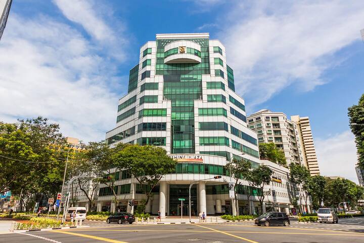 Premium 2BR in Central Area with a Luxurious Touch gallery image 4