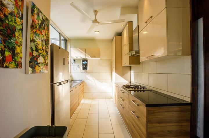 Kitchen with Amenities