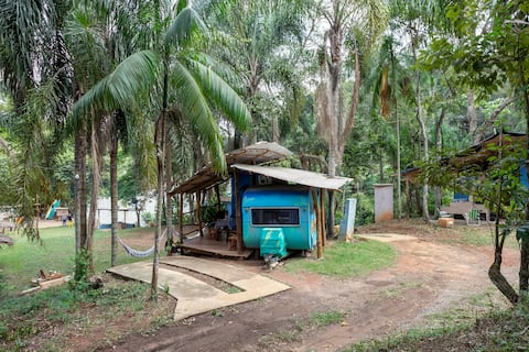 Lakefront trailer with breakfast and pool