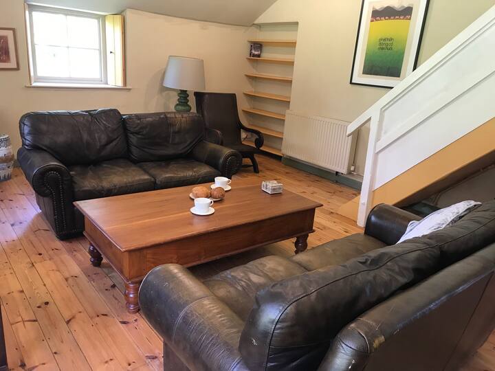 Converted Barn Apartment On Quiet Glastonbury Farm - Glastonbury