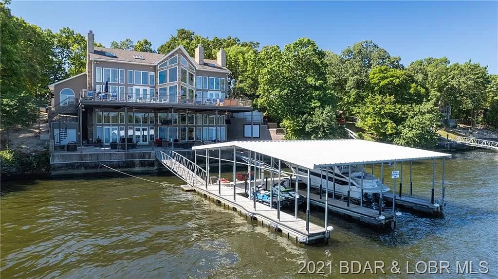 Lakefront Mansion | SwimSpa, Dock & Scenic Views photo 2