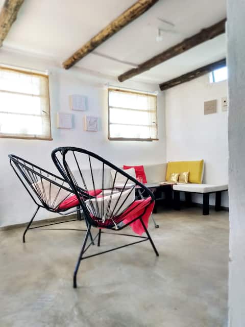 Vintage-style micro-house
functional and cozy