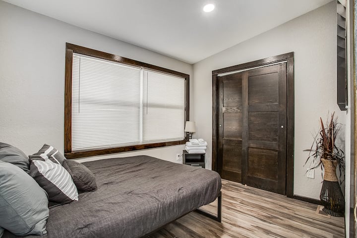 Dormitorio 2 - Cama tamaño queen