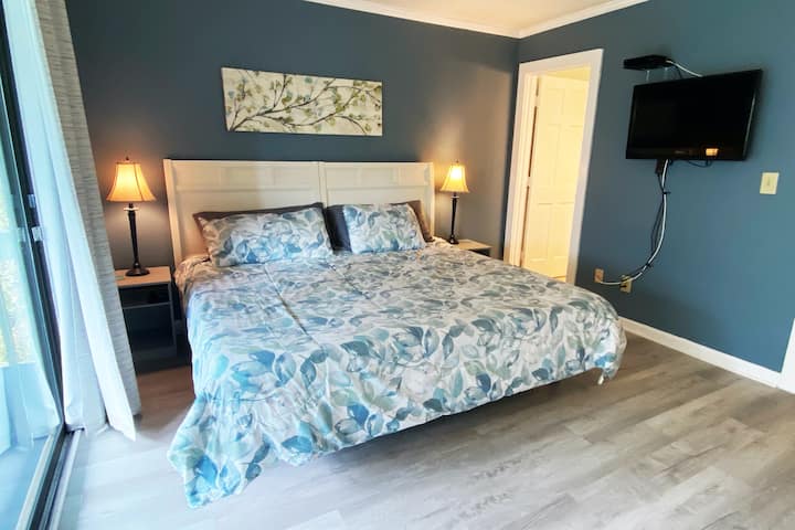 Задна спалня