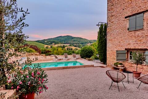 Charming authentic house near Cluny