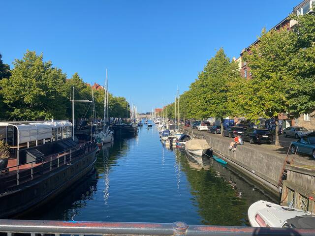 Copenhagen K. Canal view. Full apartment gallery image 2
