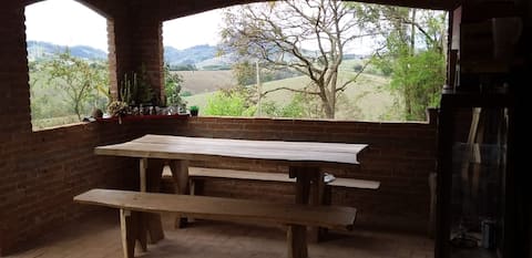 Casa de campo em lagos da serra  Brasópolis - MG.