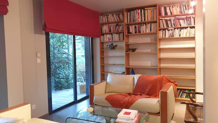 2 Pièces Confortables En Rez De Jardin. Parking - Rhône
