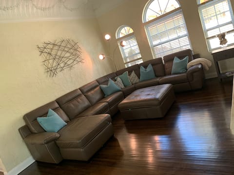 Successful Airbnb property: 1925/Mediterranean Style/Davis Home in Davis Islands
