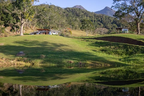 Casa do Morro: mountain and crystal clear waters