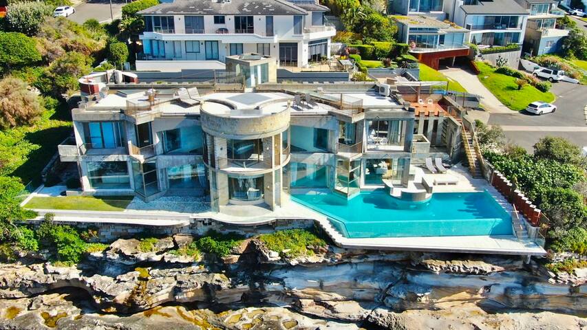 The Coogee Castle gallery image 2