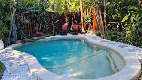 Tropical 2 bedroom home with private pool