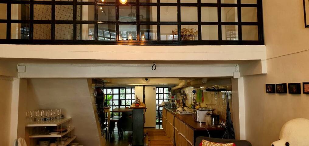 Beautiful 5 Story Family House gallery image 3