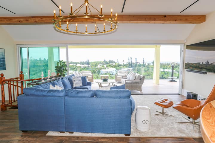 Large Home, Incredible Views In Tuckerstown - Bermudas