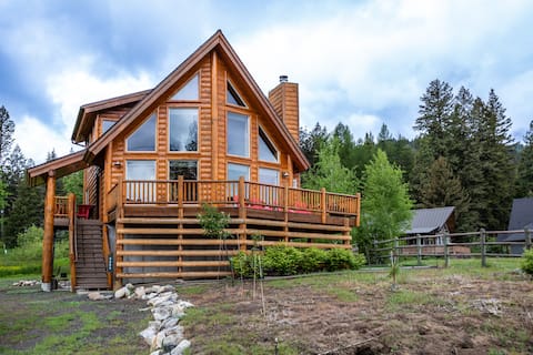 Lake access log cabin one mile from Tamarack