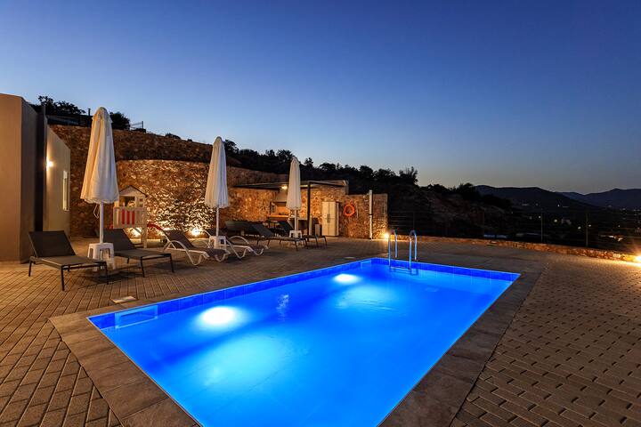 Villa Irifay – Ολοκαίνουρια βίλα 3 υπνοδωματίων