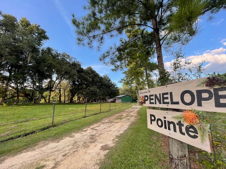 Penelope Pointe A 3/2 Peaceful Getaway experience Farm stays for