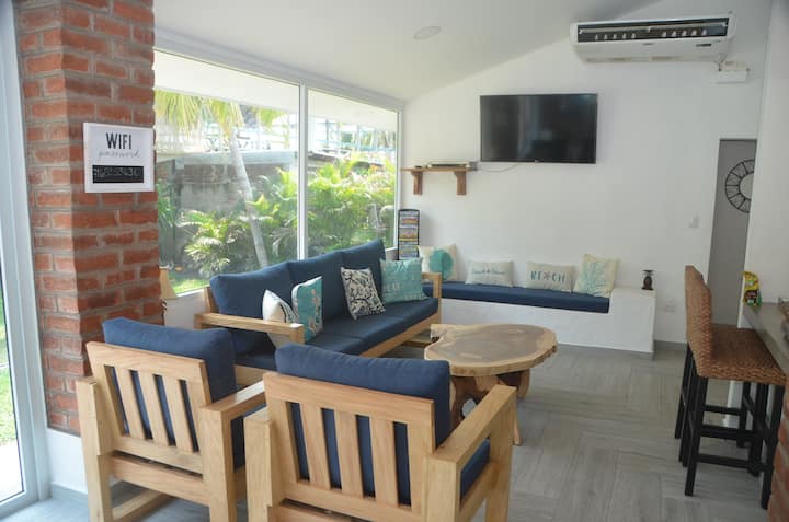 Eastsky Villa, Your Private Beachfront Paradise!!! - El Salvador