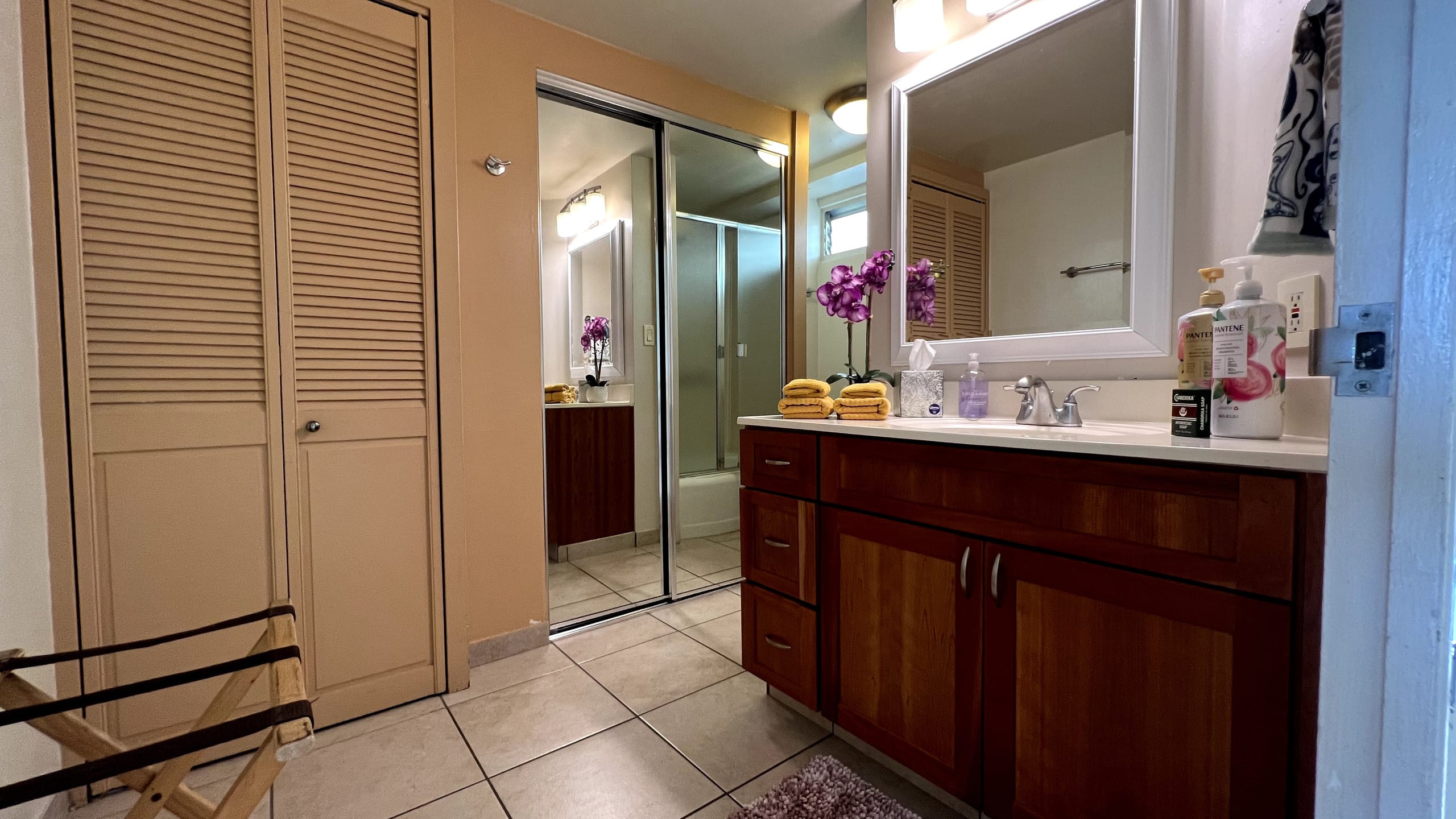 Condo in Honolulu · ★4.91 · Studio · 1 private bath - Image 4