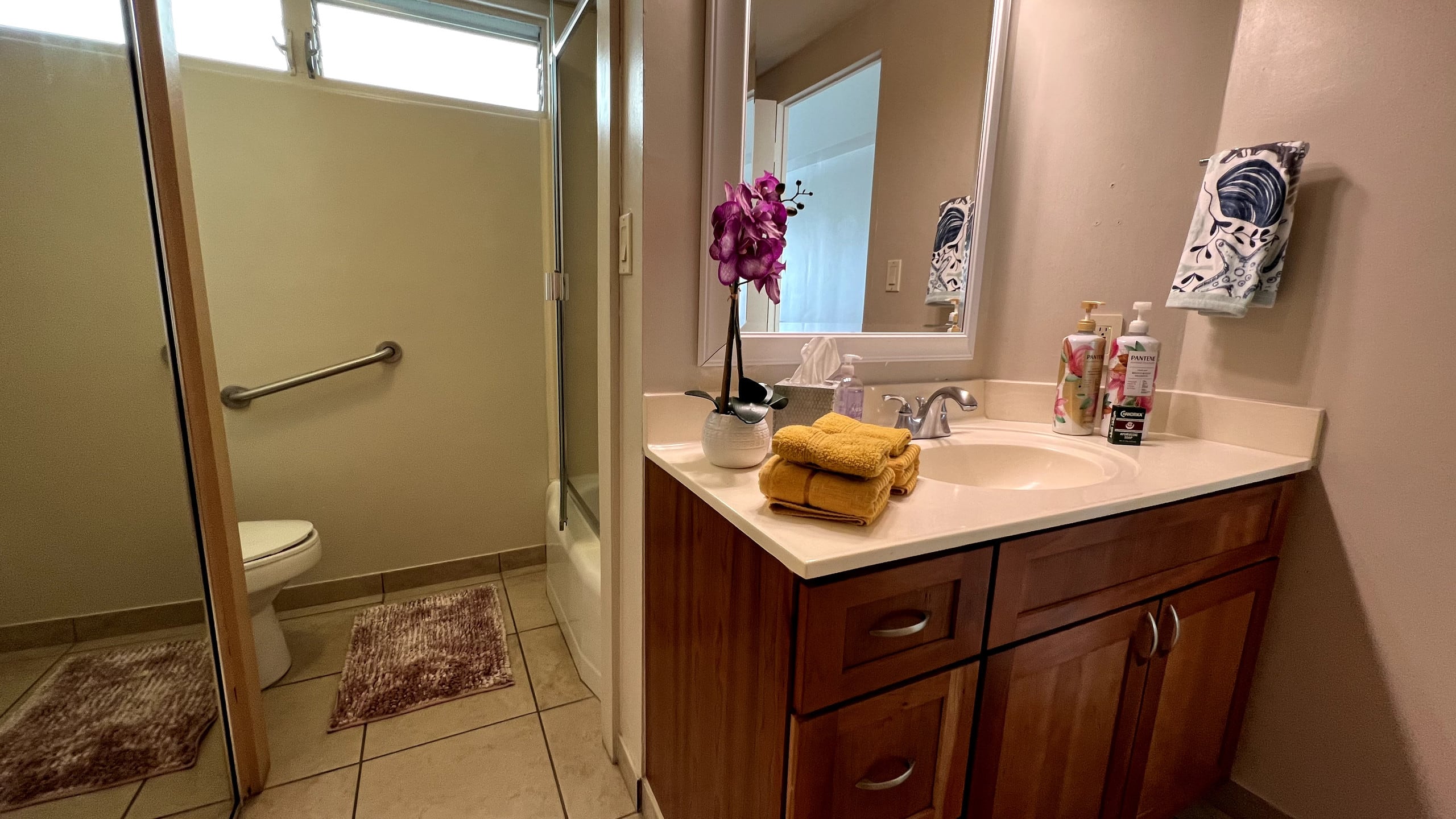 Condo in Honolulu · ★4.91 · Studio · 1 private bath - Image 5