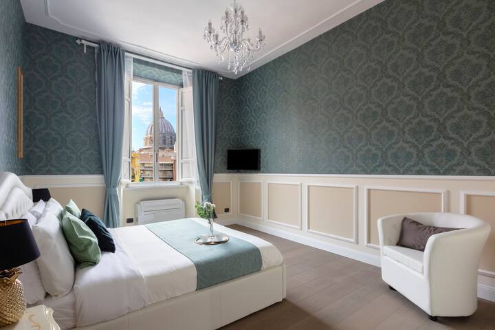 Renaissance Luxury Experience☆ UNIQUE view! gallery image 2