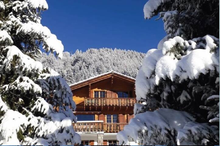 Centrally located, stylish chalet with great views