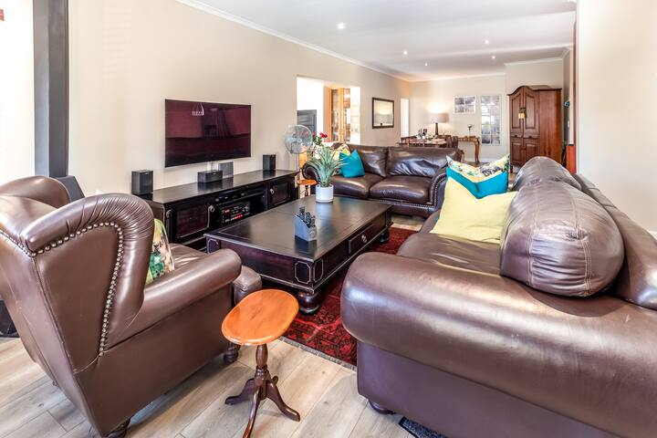 Private Estate, 3 Bedroom-Pool-Entire House