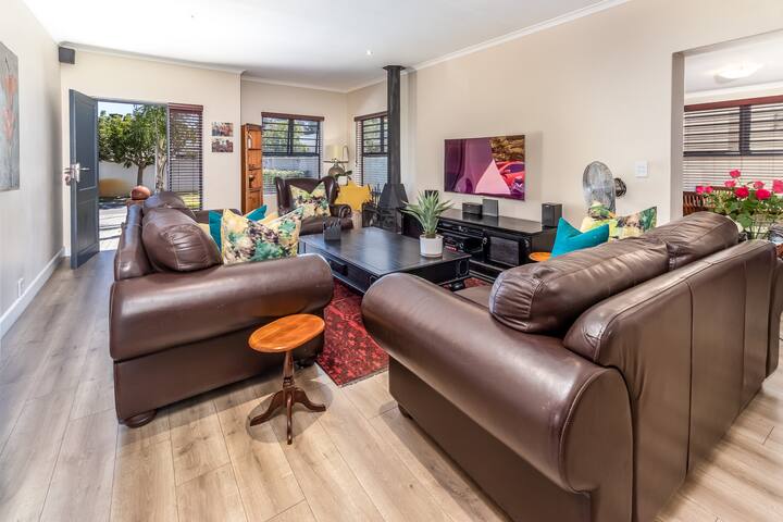 Private Estate, 3 Bedroom-Pool-Entire House gallery image 2