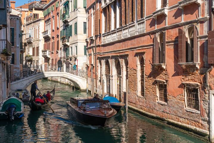 Ve.N.I.Ce. Cera San Moisè gallery image 5