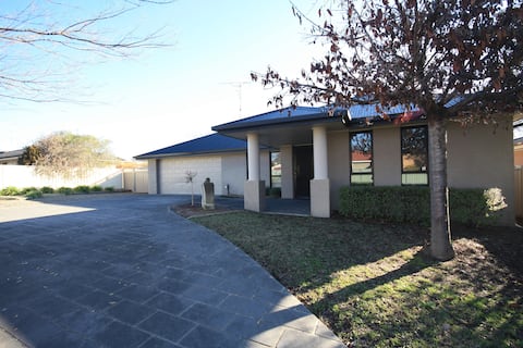 Yass Valley Stays - Easy self check-in