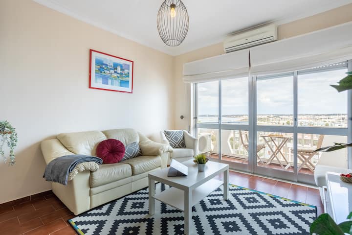 Behappy - Stunning Panoramic River View Apartment - Portimão