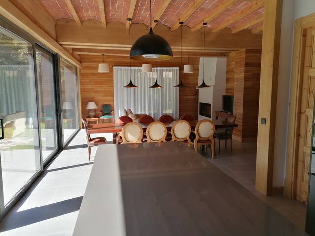 Maristany, una estupenda casa en un entorno único. gallery image 5