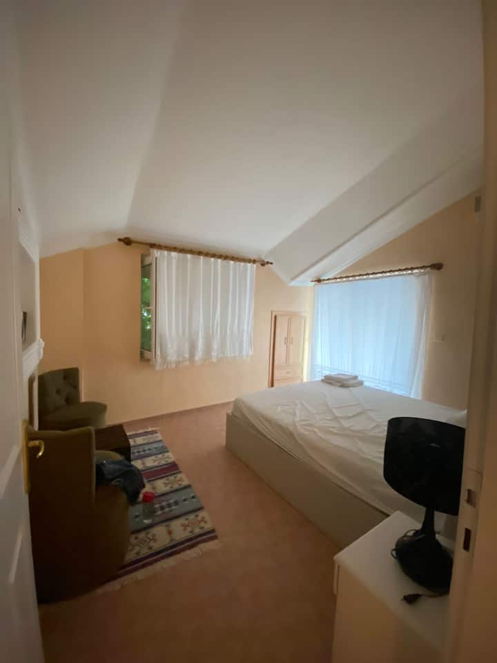 غرفة النوم 2