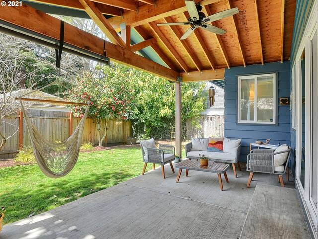 Alberta Arts Modern Vintage Gem! gallery image 2